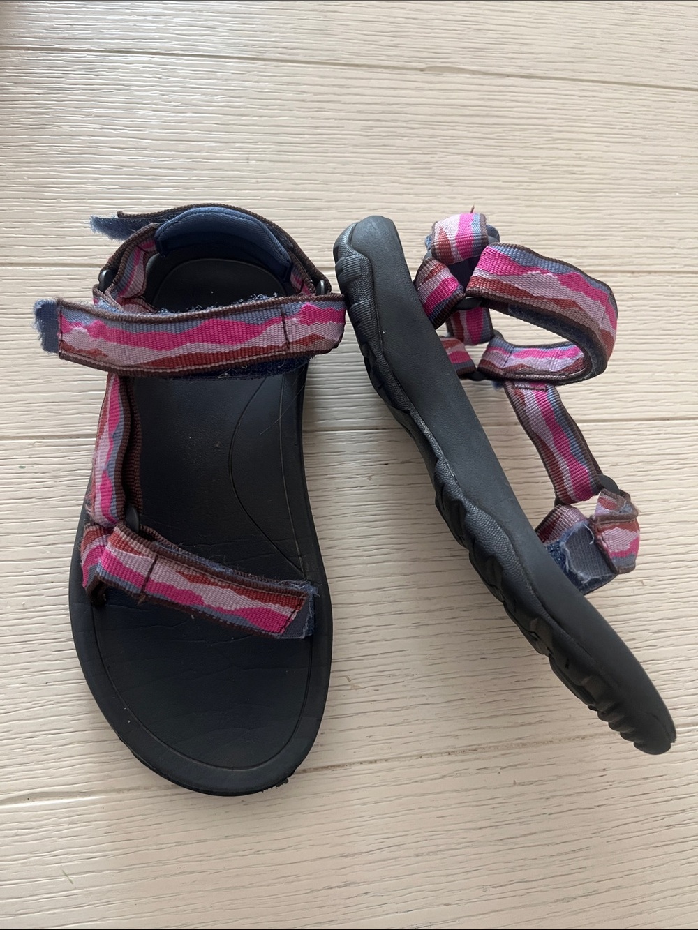 Teva Hurricane Girl’s Sandals Size 1 Little Girl Vista Blue Indigo